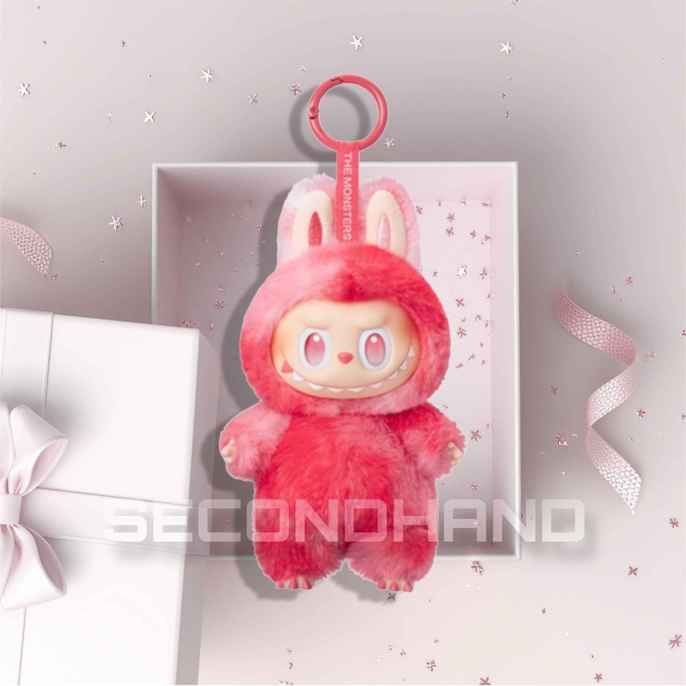EUC 💗 LOVE 💗 Big Into Energy Pendant Series Labubu v.3